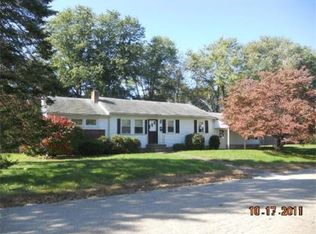 4 Margaret Rd, Foxboro, MA 02035