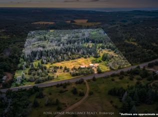 3947 County Road 8 Rd, Prince Edward County, ON K0K2T0