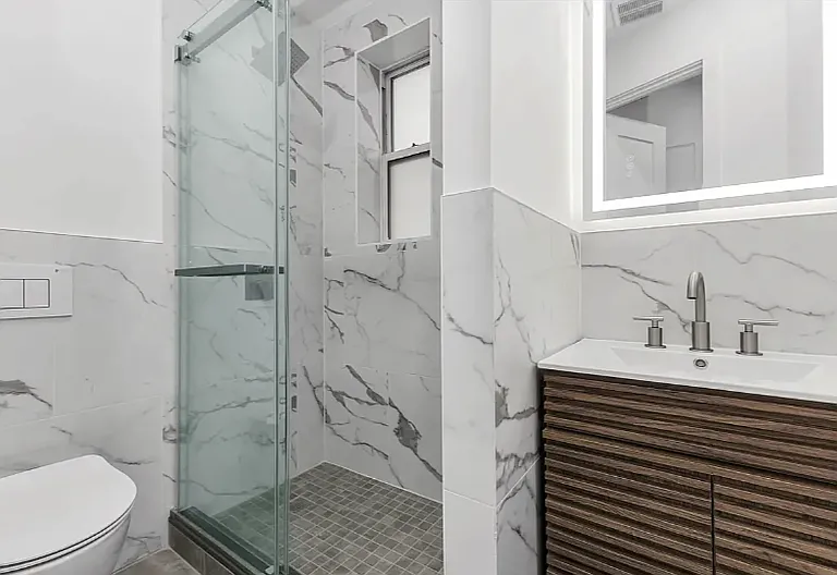 246 E 53rd St #5D — Photo 5