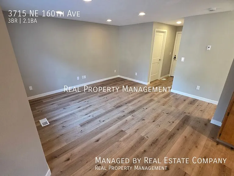 3715 NE 160th Ave — Photo 15