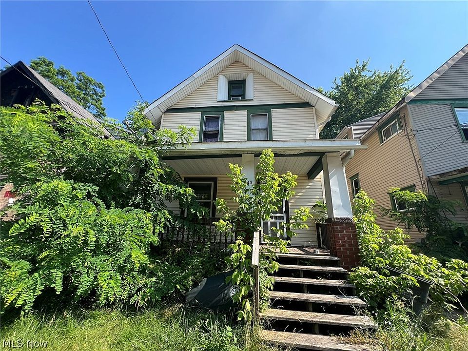 1st image of 1043 Fairbanks Pl