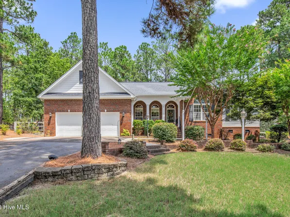 5 Fur Court E, Pinehurst, NC 28374