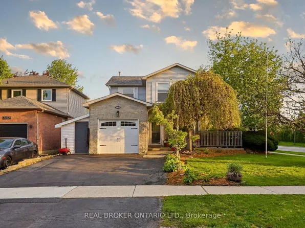 3260 Woodcroft Cres, Burlington, ON L7M 3K9