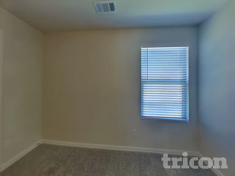 117 Lisa Ln — Photo 13