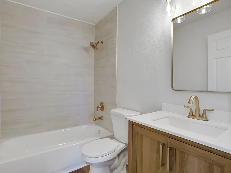 4404 Key Largo Dr — Photo 18