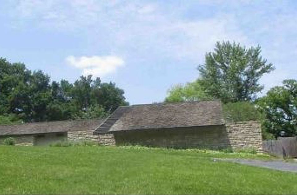 2nd image of 6310 Aberdeen Rd