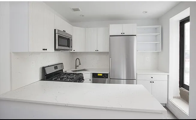 Rented by Platinum Properties | media 14