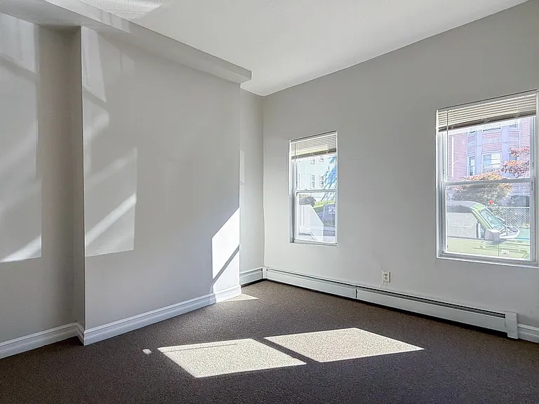 77 Green St #79 — Photo 4