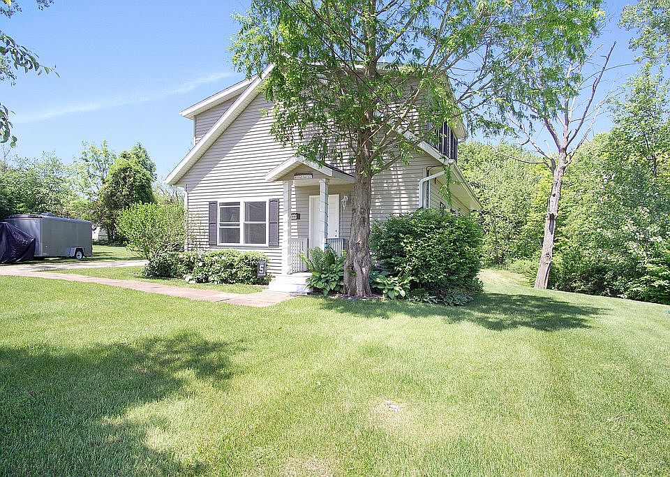 1st image of 7227 Longfellow Dr