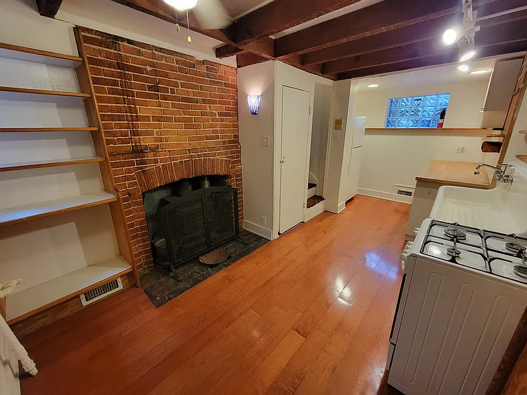 525 S Leithgow St #ROW HOUSE — Photo 5