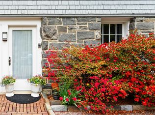 98 Byram Shore Rd APT 1, Greenwich, CT 06830
