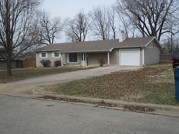 2nd image of 128 Northgate Dr