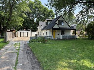 2715 45th St, Des Moines, IA 50310