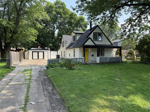 2715 45th St, Des Moines, IA 50310