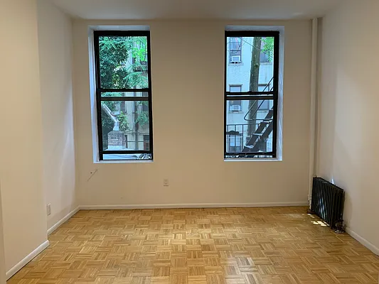 Rented by Buchbinder & Warren | media 9