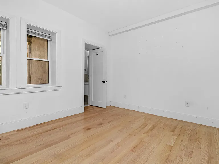 84 Chelsea St #1B — Photo 7