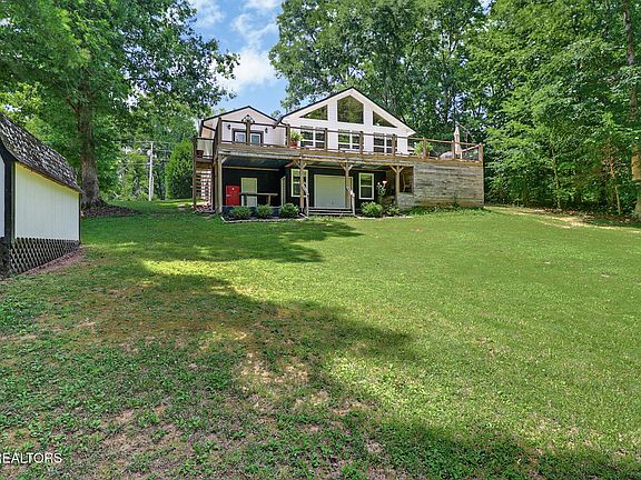 3rd image of 1783 Holly Glen Ln