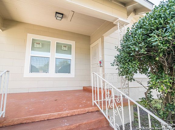 2nd image of 932 Fulton Ave