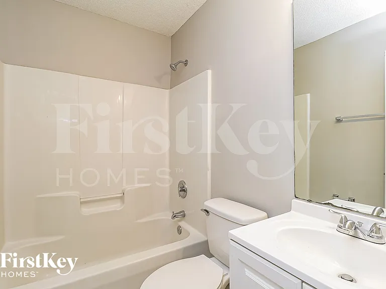 110 Waderich Ln — Photo 17