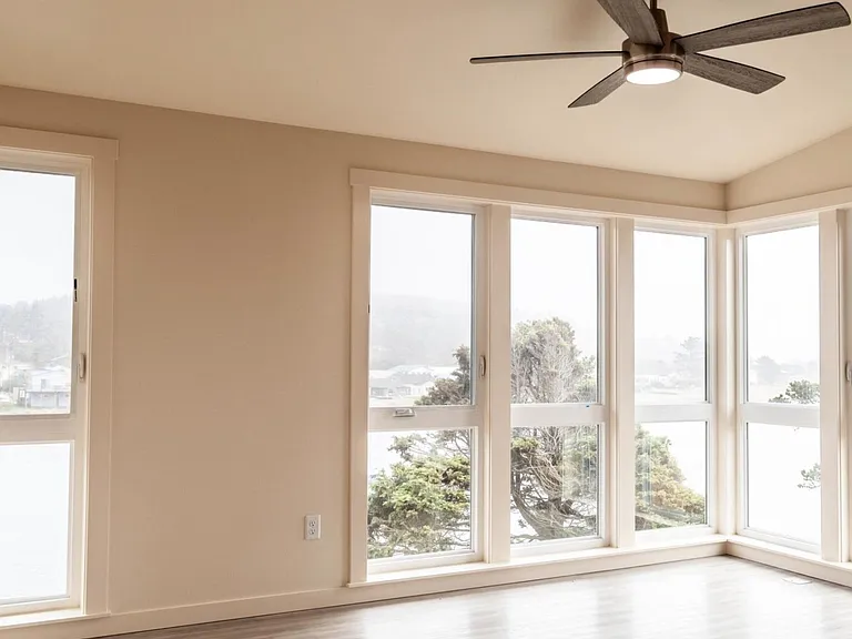 6045 Pacific Ave #STUDIO — Photo 2