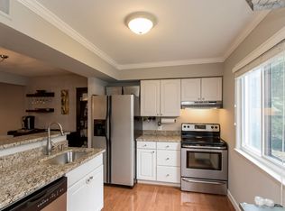 2349 Emerald Heights Ct, Reston, VA 20191