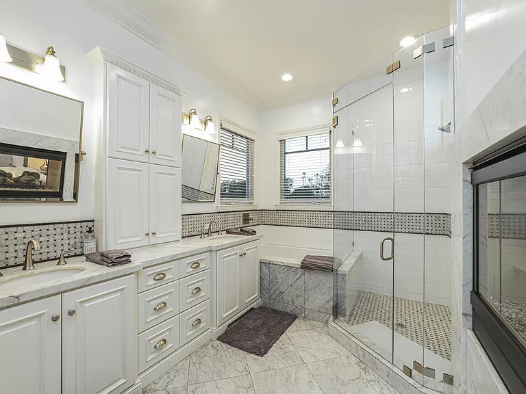 700 Acacia Ave — Photo 17