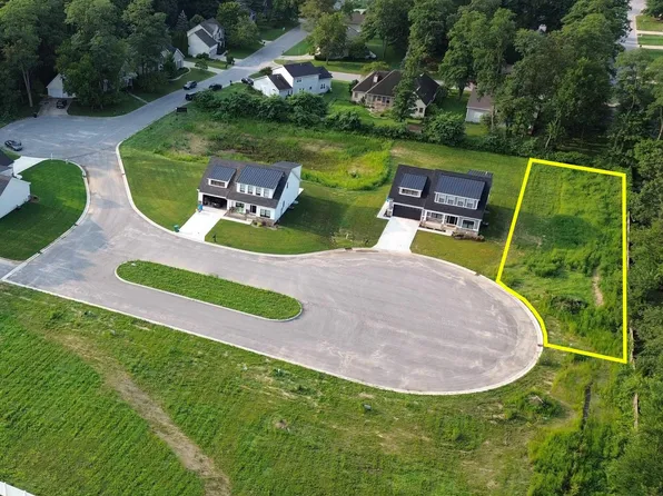 18632 Bracken Fern Ct, South Bend, IN 46637