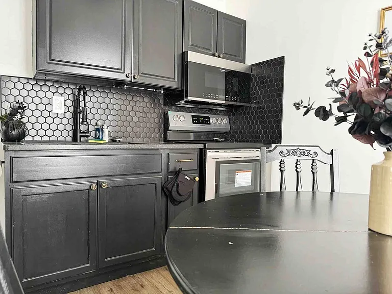 101 E Powell Ave #A — Photo 11