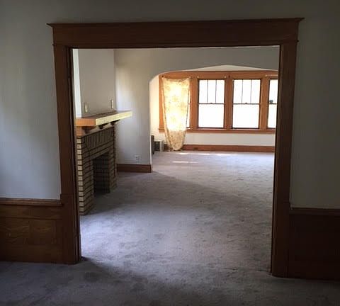 2nd image of 957 Amherst St #1