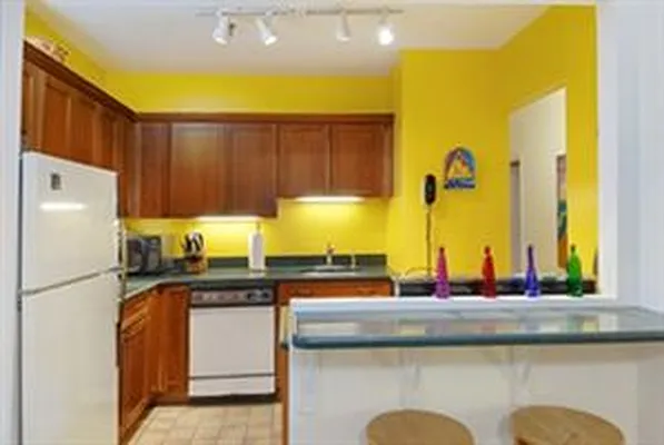 Sold by Douglas Elliman | media 19