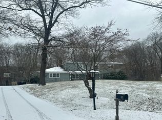 116 Cherokee Ln, Mahwah, NJ 07430