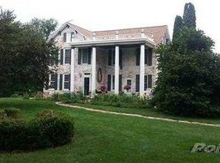 8891 Military Rd, Dubuque, IA 52003