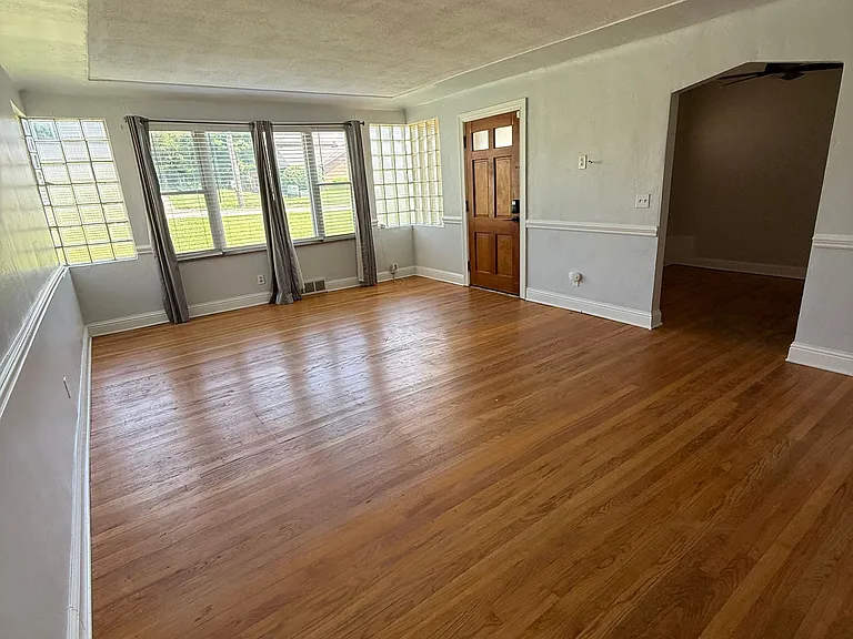 3325 N Bend Rd #1 — Photo 3