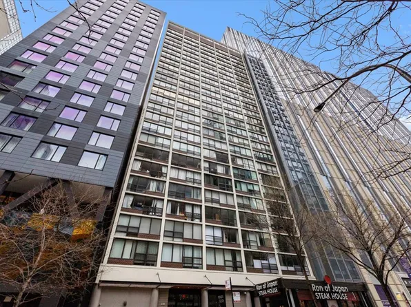 230 E Ontario St APT 1305, Chicago, IL 60611