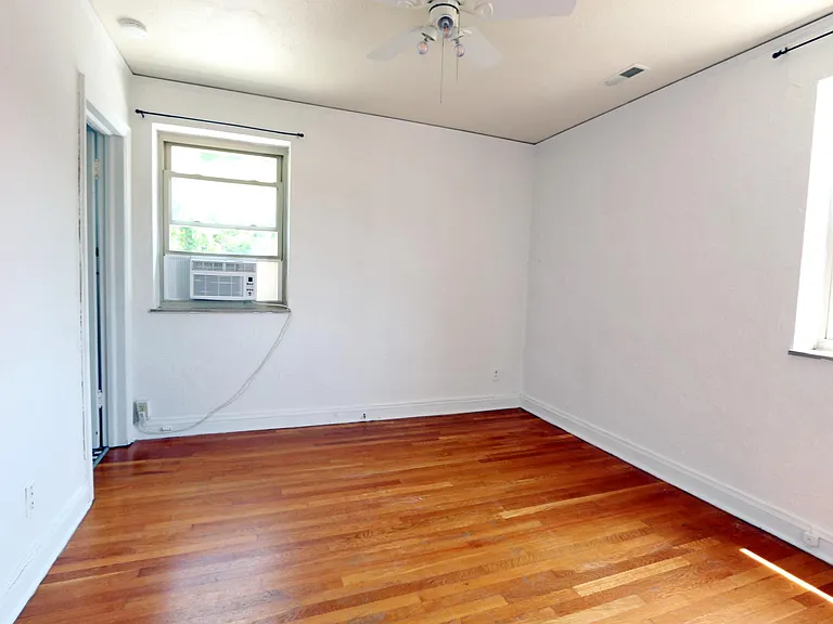 910 Bridge Rd #2 — Photo 2