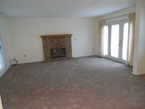 4th image of 1137 Katie Cir