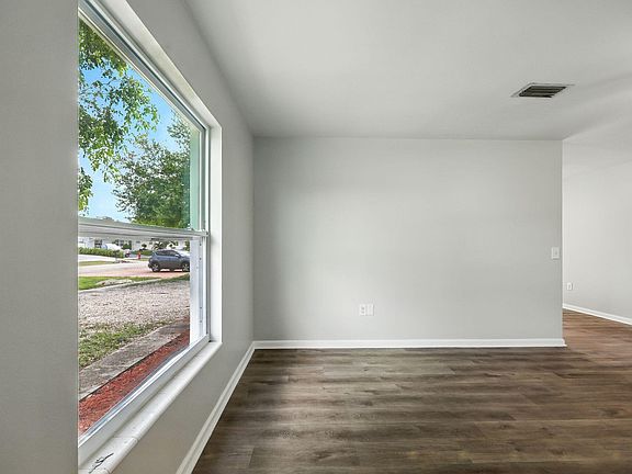5th image of 6094 Fair Green Road