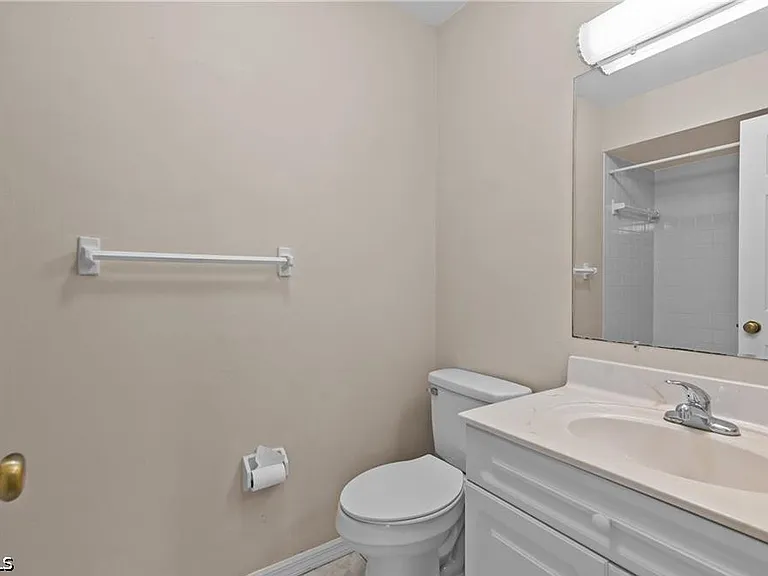 7105 Quail Run Ct W #2 — Photo 23