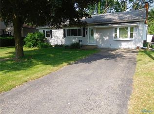 100 S 5th St, Waterville, OH 43566