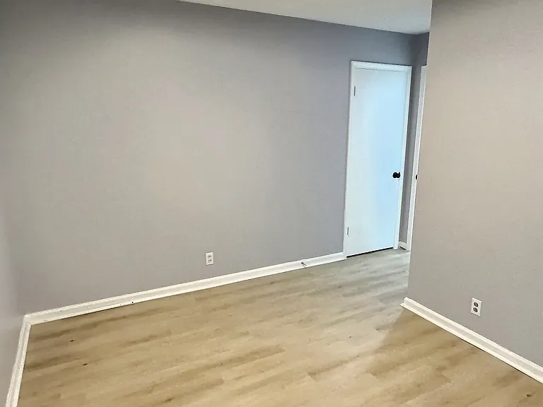 5119 Pratt St — Photo 9
