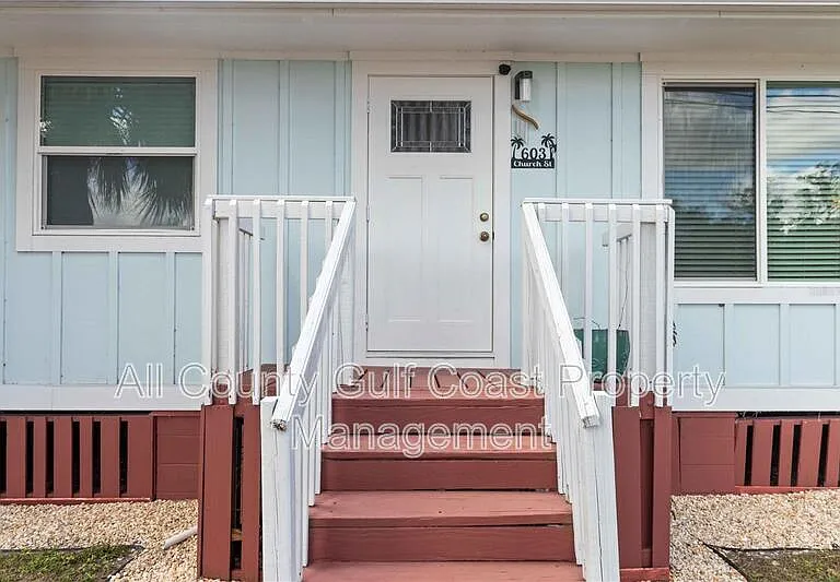 604 Church St — Photo 2