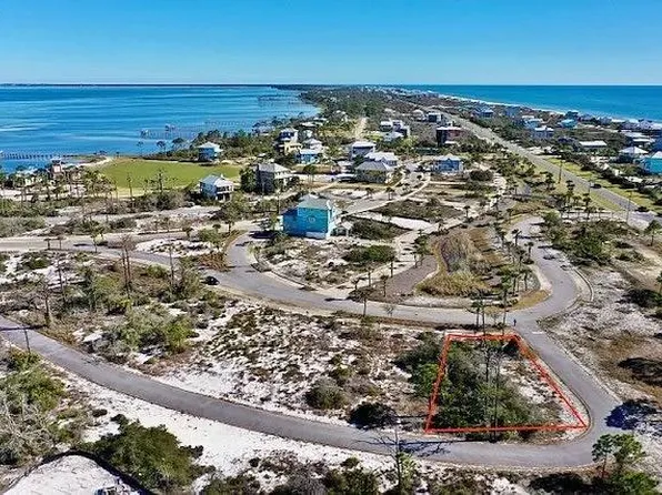 78 Regatta Dr, Port Saint Joe, FL 32456
