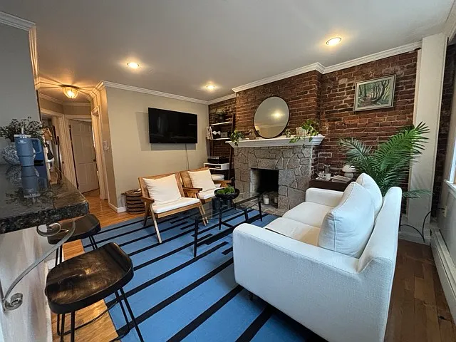 2 bed, 9999 sqft, $4,150 — Photo 3