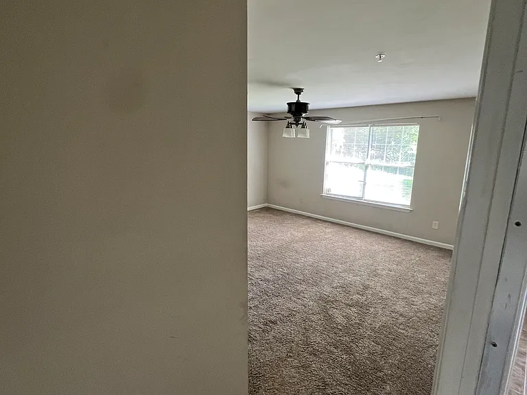 4585 Old Bainbridge Rd — Photo 7