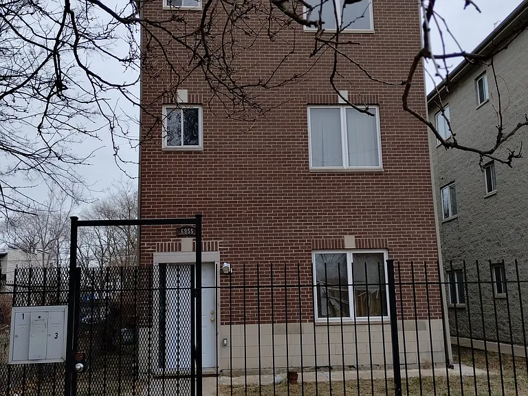 6955 S Normal St #3 — Photo 1