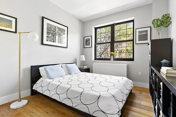 Sold by Compass | media 4