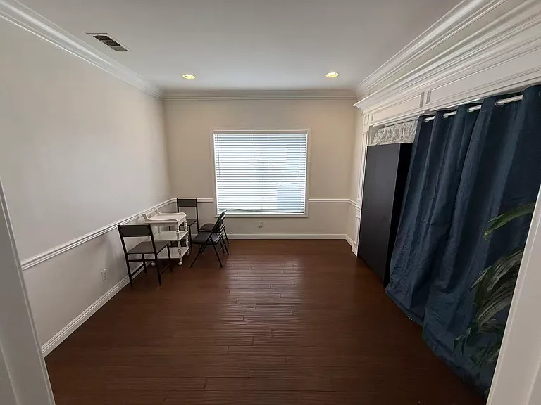 3326 Barnes Ave — Photo 7