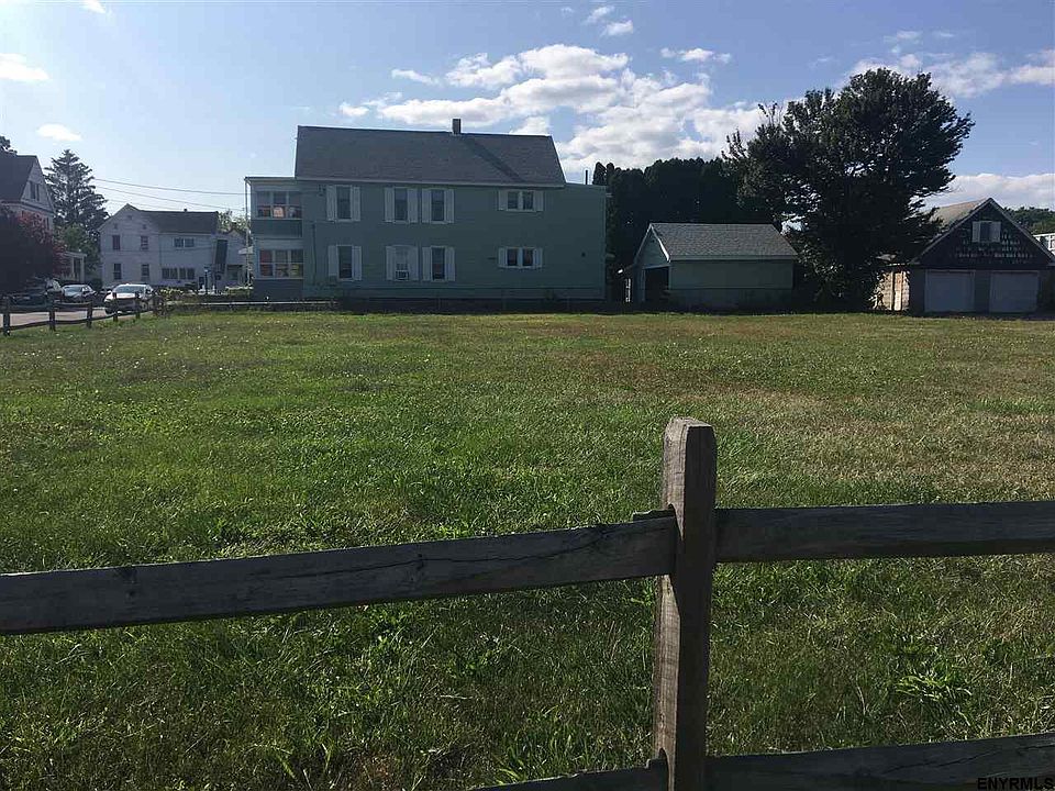 1st image of 189 N Main St