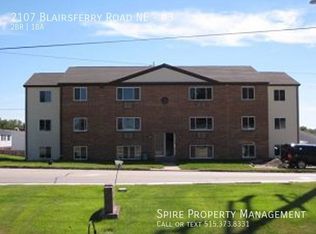 2107 Blairs Ferry Rd NE APT 3, Cedar Rapids, IA 52402