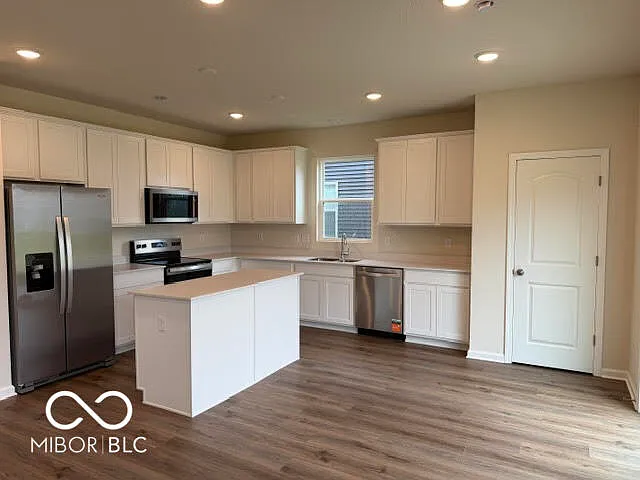 3789 Sterling Dr — Photo 7